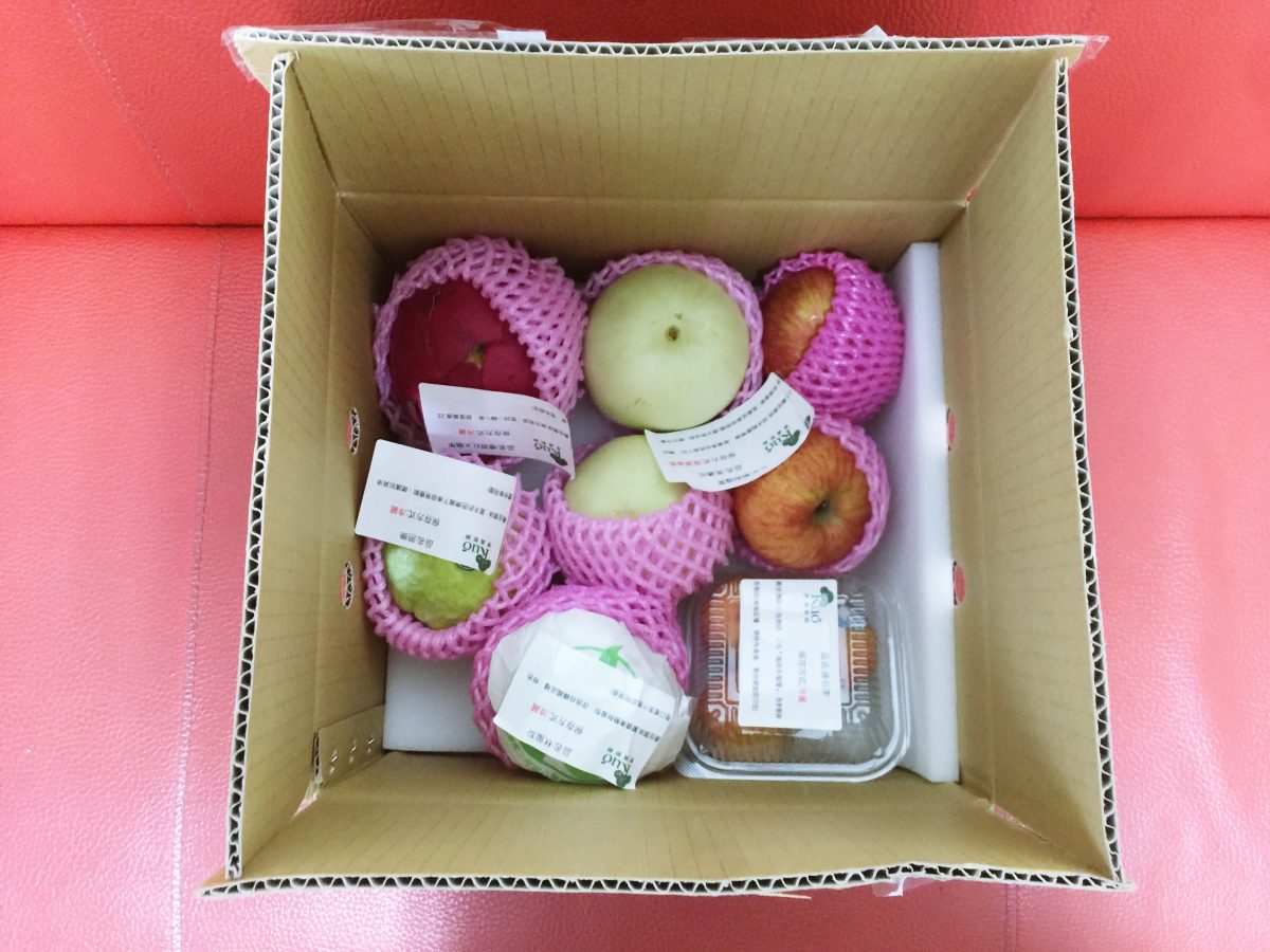 【新鮮試】果真新鮮的宅配水果箱，替我嚴選水果品質，讓新鮮及健康送達我家！ - 台灣小農水果, 宅配水果箱, 果真新鮮, 水果宅配, 水果箱 - 雨立今=霠