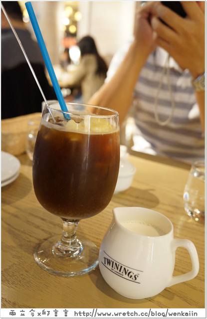 台北京站：Ariel le café艾莉兒咖啡，鬆餅好好吃。 - 雨立今=霠