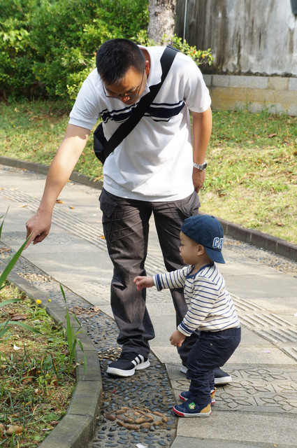 2013年沖繩親子行Day4：福州園，媽寶團大合照不簡單@@。 - 沖繩福州園 - 雨立今=霠