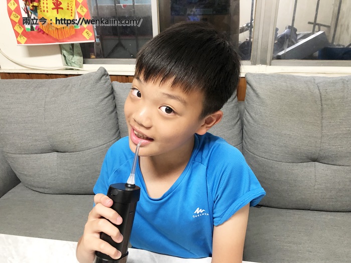 【新鮮試】日本Domiya伸縮攜帶型電動沖牙機：多功能噴頭及５種模式，輕巧又好帶，大人小孩都適用，無論去哪裡都能天天洗淨牙齒死角。 - 廠商邀稿 - 雨立今=霠