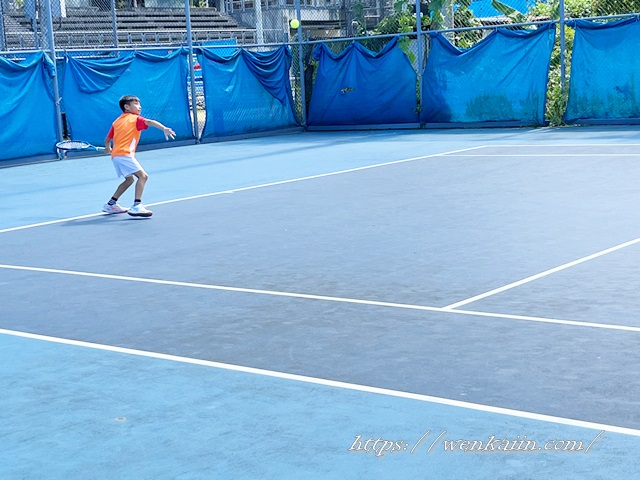 【8Y9M】2023年7月：112年太平洋網基盃全國青少年網球錦標賽(B級)，吉吉首次在全國B級賽單打打進16強。 - 兒童網球, 兒童網球比賽, 台北網球中心, 台灣兒童網球, 太平洋網基盃全國青少年網球錦標賽, 打網球, 網協排名賽, 網球排名賽, 網球賽, 青少年網球賽 - 雨立今=霠