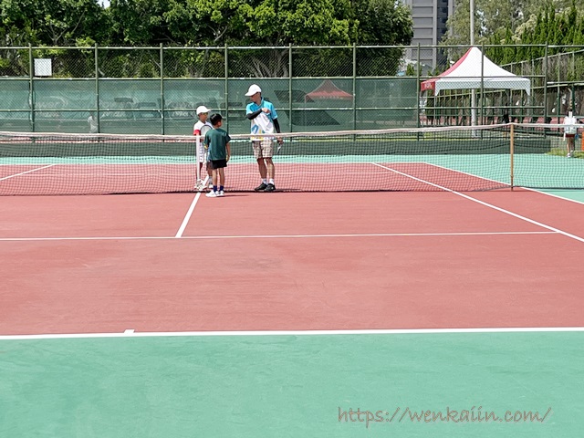 【8Y10M】2023年8月：2023 OEC JUNIOR盃全國青少年網球錦標賽(B級)，雙打無緣4強。 - 兒童網球, 兒童網球比賽, 台灣兒童網球, 打網球, 竹南運動公園, 網協排名賽, 網球排名賽, 網球賽, 青少年網球賽 - 雨立今=霠