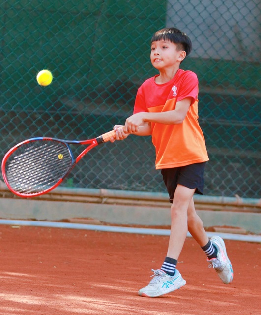 【9Y1M】2023年11月：第56屆四維膠帶盃學童網球錦標賽，雖只拿到第9名，但一次比一次進步！ - 兒童網球賽, 台南網球賽, 台灣國小學童網球賽, 台灣網球賽, 四維盃網球賽, 網球比賽 - 雨立今=霠