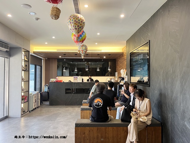 【台東飯店/台東住宿】旅人驛站鐵花文創二館：台東市中心機能超好，鐵花村、波浪屋、秀泰影城、鐵道藝術村皆步行可達。 - 雨立今=霠