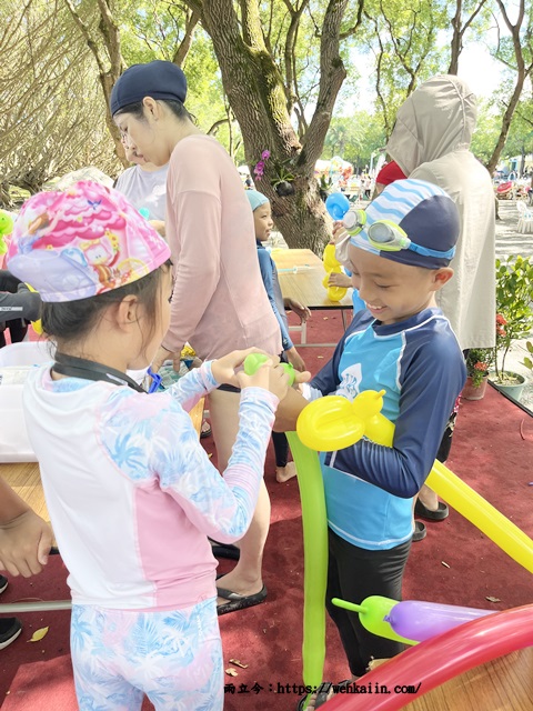 【花蓮景點】2024年知卡宣綠森林親水公園攻略：活動時間、門票、設施、市集，花蓮夏天必玩的水世界。（花蓮親子景點/花蓮必去/知卡宣/花蓮戲水） - 2024年知卡宣綠森林親水公園攻略, 2024知卡宣, 2024知卡宣戲水開放, 2024花蓮暑假, 吉安好玩, 吉安必去, 知卡宣, 知卡宣dcard, 知卡宣PTT, 知卡宣交通, 知卡宣大道, 知卡宣戲水區 知卡宣滑水道, 知卡宣森林公園, 知卡宣泳帽, 知卡宣泳衣, 知卡宣玩水, 知卡宣綠森林親水公園, 知卡宣親水公園2024, 知卡宣親水公園市集, 知卡宣親水公園活動時間, 知卡宣親水公園設施, 知卡宣親水公園門票, 知卡宣附近景點, 花蓮吉安景點, 花蓮夏天必玩, 花蓮夏季景點, 花蓮必去, 花蓮戲水, 花蓮戲水景點, 花蓮景點, 花蓮景點Dcard, 花蓮暑假景點, 花蓮暑假行程, 花蓮玩水, 花蓮玩水dcard, 花蓮知卡宣, 花蓮行程, 花蓮親子景點, 花蓮車站到知卡宣 - 雨立今=霠