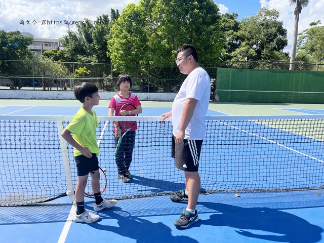 【9Y9M】2024年7月：113年花蓮縣同濟盃青少年網球錦標賽，願意在烈日高溫下比賽的選手都值得敬佩，恭喜吉吉一日５場順利完賽。 - 雨立今=霠