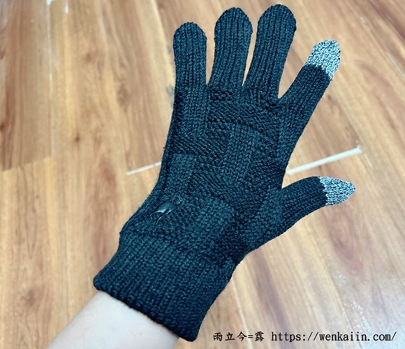 冬天必備:石墨烯保暖套組+兒童英雄保暖兩件組(手套+圍脖),台灣製造的品質保證,親膚、保暖、不厚重,讓我們溫暖又舒服的過冬。 - #cerfbell, #瑟夫貝爾, #體溫魔術師, 保暖手套, 保暖毛帽, 保暖脖圍, 兒童保暖手套推薦, 兒童手套, 兒童脖圍, 兒童脖圍推薦, 卡通手套, 可觸碰螢幕手套, 台灣製石墨烯, 石墨烯保暖, 石墨烯手套, 石墨烯毛帽, 石墨烯脖圍, 脖圍推薦 - 雨立今=霠