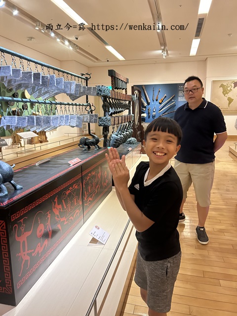 台南室內景點/台南行程:奇美博物館,展覽豐富有趣,可以逛上整日的好地方!台南親子景點推薦,台南雨天備案。 - 台南, 台南仁德景點, 台南博物館, 台南好玩, 台南室內景點, 台南必去, 台南必暑景點, 台南必逛, 台南推薦景點, 台南景點, 台南行程, 台南親子室內景點, 台南親子景點, 台南親子行程, 台南雨天景點, 奇美博物館, 奇美博物館dacrd, 奇美博物館ptt, 奇美博物館一日遊, 奇美博物館交通, 奇美博物館休館, 奇美博物館兵器, 奇美博物館動物, 奇美博物館展館介紹, 奇美博物館展館推薦, 奇美博物館常設展, 奇美博物館必看, 奇美博物館必逛, 奇美博物館推薦, 奇美博物館樂器, 奇美博物館營業, 奇美博物館紀念品, 奇美博物館親子, 奇美博物館適合小朋友嗎, 奇美博物館門票, 奇美博物館開館時間, 奇美博物館館藏, 臺灣博物館推薦 - 雨立今=霠