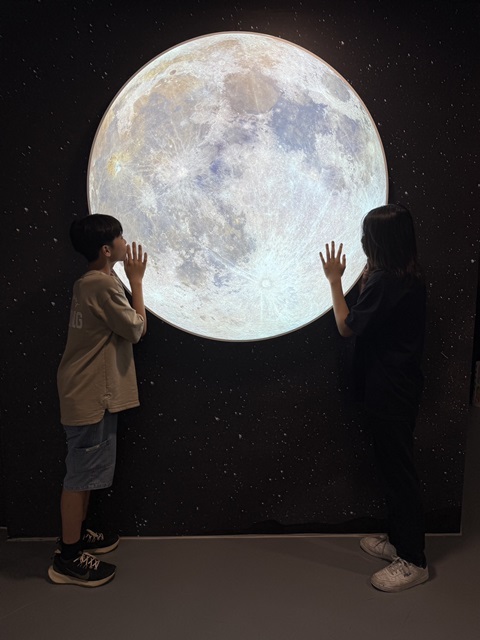 【台南室內景點/台南景點推薦】南瀛天文館：宇宙太空的奧妙探索，互動設施多，3D星象劇場精彩，台南必來親子景點，天文迷別錯過。 - 南瀛天文館, 南瀛天文館2025, 南瀛天文館2026, 南瀛天文館dacrd, 南瀛天文館ptt, 南瀛天文館交通, 南瀛天文館介紹, 南瀛天文館值得去嗎, 南瀛天文館劇場, 南瀛天文館台南, 南瀛天文館好玩嗎, 南瀛天文館展覽, 南瀛天文館展館, 南瀛天文館必玩, 南瀛天文館必看, 南瀛天文館必逛, 南瀛天文館推薦, 南瀛天文館票價, 南瀛天文館親子, 南瀛天文館門票, 南瀛天文館預約, 南瀛天文館體驗, 台南, 台南南瀛天文館, 台南博物館, 台南好玩, 台南室內景點, 台南必去, 台南必暑景點, 台南必逛, 台南推薦景點, 台南景點, 台南行程, 台南親子室內景點, 台南親子景點, 台南親子行程, 台南雨天景點, 臺灣博物館推薦, 親子景點南瀛天文館, 親子行程南瀛天文館 - 雨立今=霠