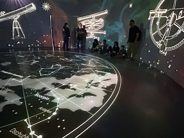 【台南室內景點/台南景點推薦】南瀛天文館：宇宙太空的奧妙探索，互動設施多，3D星象劇場精彩，台南必來親子景點，天文迷別錯過。 - 南瀛天文館, 南瀛天文館2025, 南瀛天文館2026, 南瀛天文館dacrd, 南瀛天文館ptt, 南瀛天文館交通, 南瀛天文館介紹, 南瀛天文館值得去嗎, 南瀛天文館劇場, 南瀛天文館台南, 南瀛天文館好玩嗎, 南瀛天文館展覽, 南瀛天文館展館, 南瀛天文館必玩, 南瀛天文館必看, 南瀛天文館必逛, 南瀛天文館推薦, 南瀛天文館票價, 南瀛天文館親子, 南瀛天文館門票, 南瀛天文館預約, 南瀛天文館體驗, 台南, 台南南瀛天文館, 台南博物館, 台南好玩, 台南室內景點, 台南必去, 台南必暑景點, 台南必逛, 台南推薦景點, 台南景點, 台南行程, 台南親子室內景點, 台南親子景點, 台南親子行程, 台南雨天景點, 臺灣博物館推薦, 親子景點南瀛天文館, 親子行程南瀛天文館 - 雨立今=霠